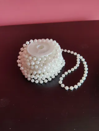 Filo di perle finte in plastica