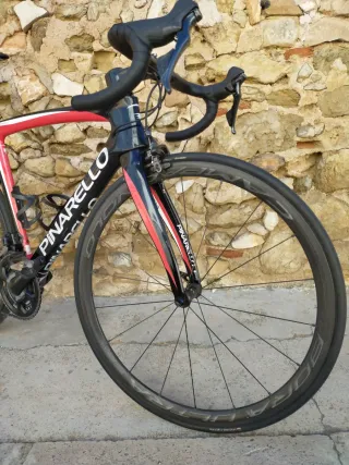 Pinarello F8 Negra y Roja