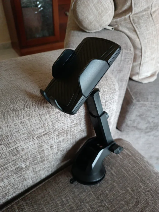 Supporto telefono auto