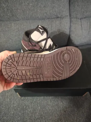 Zapatillas Jordan 1 Velvet Beige/Marrón