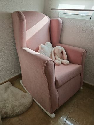 Sillón de lactancia rosa