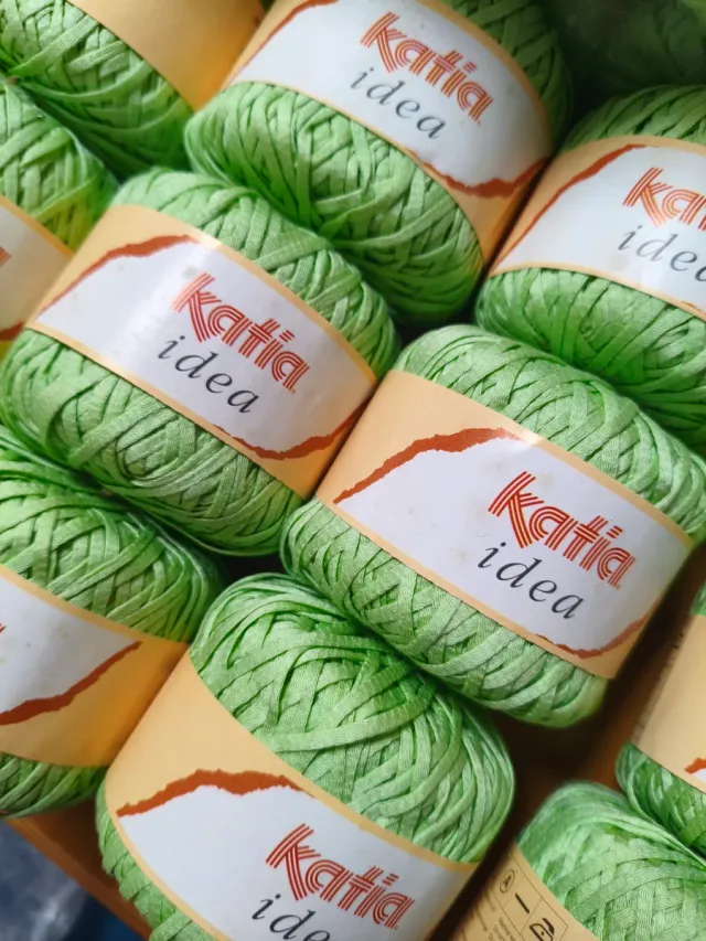 34 ovillos Katia Idea verde menta