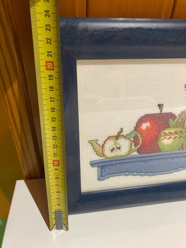 Cuadro punto de cruz manzanas