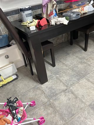 Mesa de comedor de madera maciza