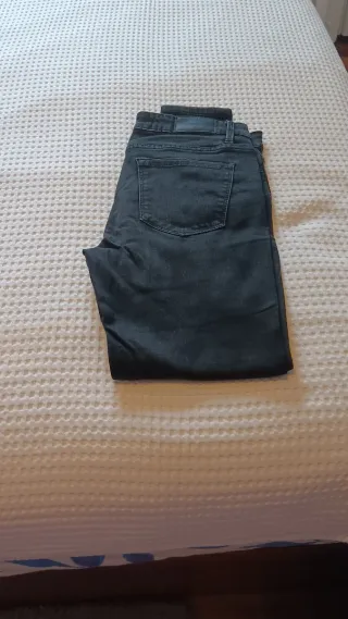 Pantalones vaqueros negros
