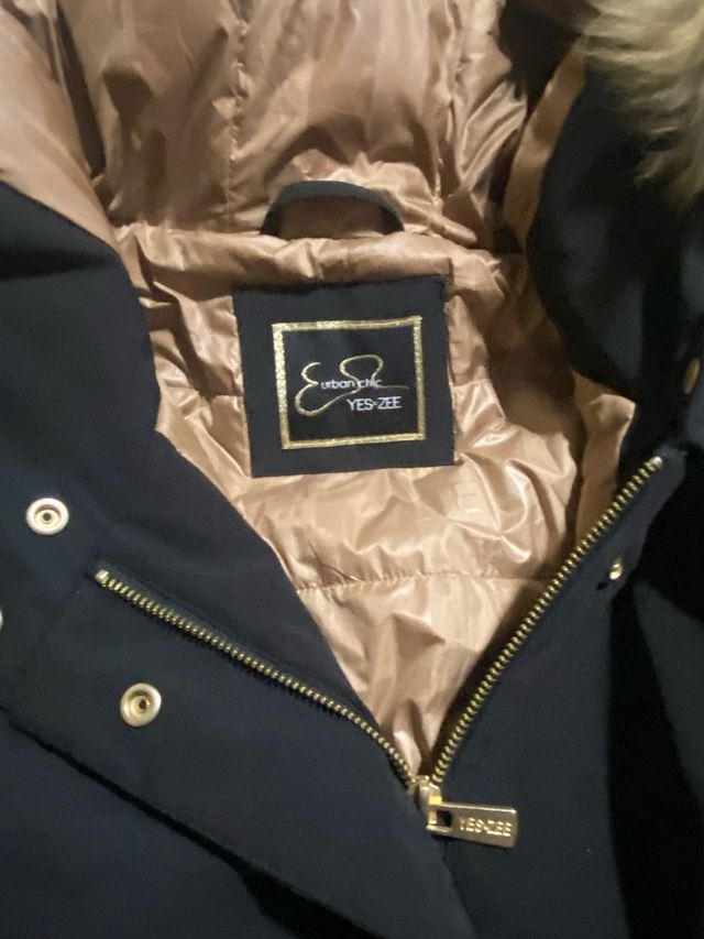 Abrigo mujer talla XL negro y dorado