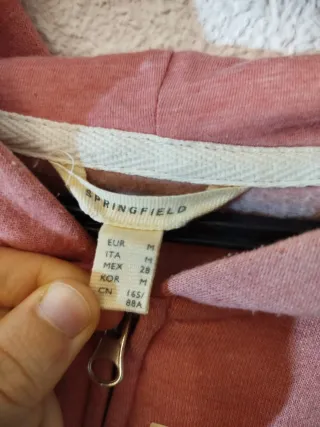 Sudadera rosa con cremallera y capucha