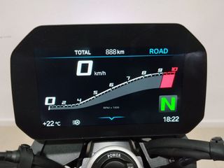 BMW F 900 R (883 KMS)