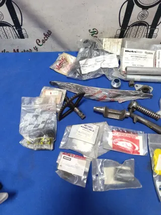 Lote piezas recambio Beta Derbi