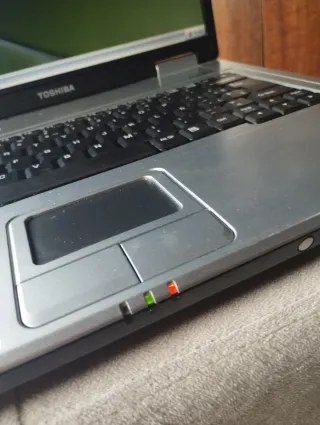 Portátil Toshiba Satellite L20-101