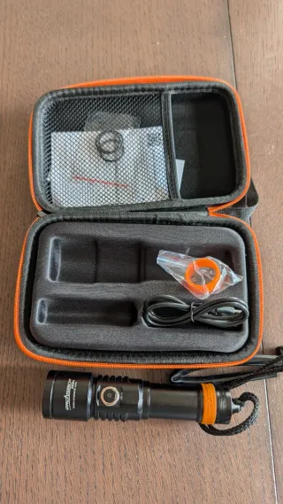 Linterna Orcatorch D530V Buceo