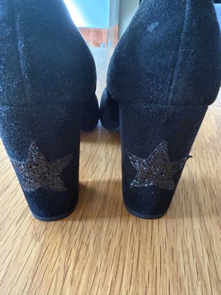 Preciosos zapatos tacón Lodi negro T40 estrellas