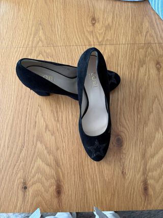 Preciosos zapatos tacón Lodi negro T40 estrellas