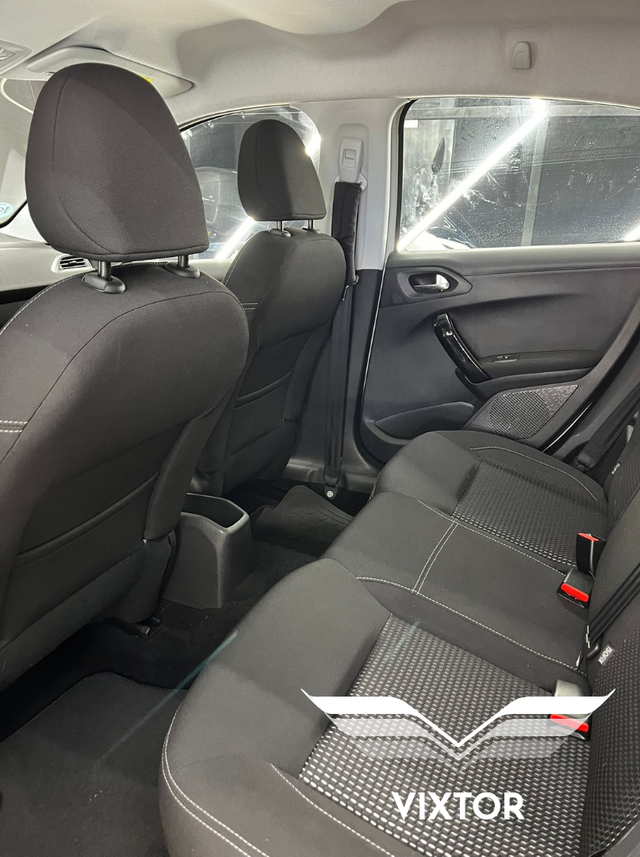 Peugeot 208 1.2 PureTech S&S Allure 110