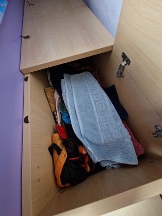 Cameretta a ponte con letto e armadio