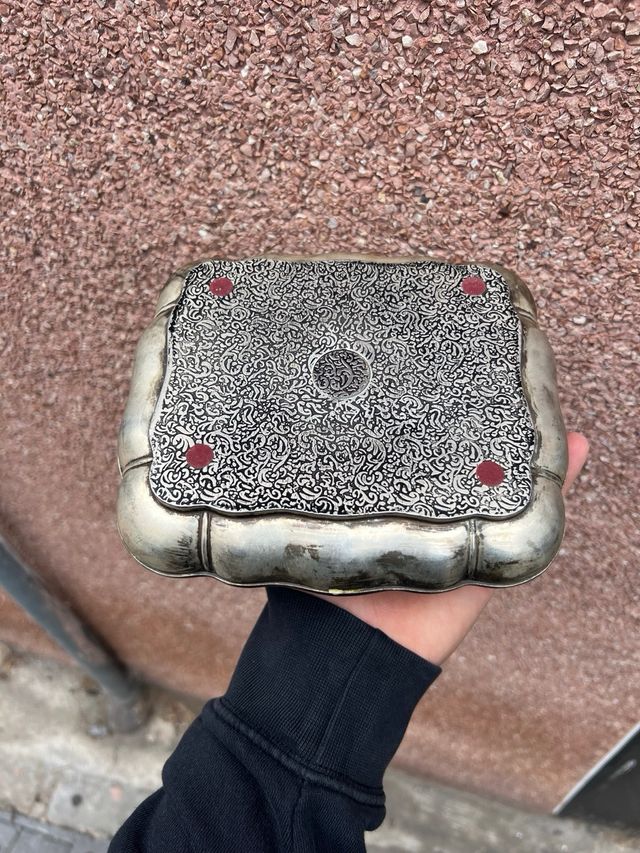 Caja antigua plateada Joyo