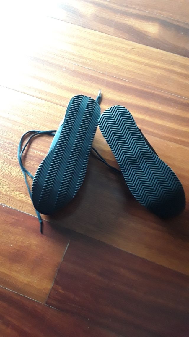 ZAPATILLAS DEPORTIVAS NEGRAS MUJER 37