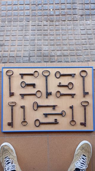 Set di 14 chiavi decorative antiche