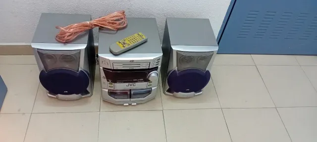 Minicadena JVC Plata CD Doble Cassette MX-J75R