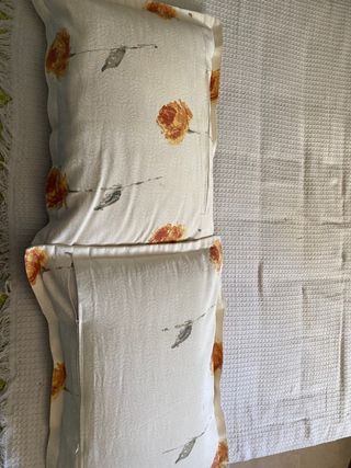 Juego textil dormitorio beige y naranja