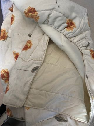 Juego textil dormitorio beige y naranja