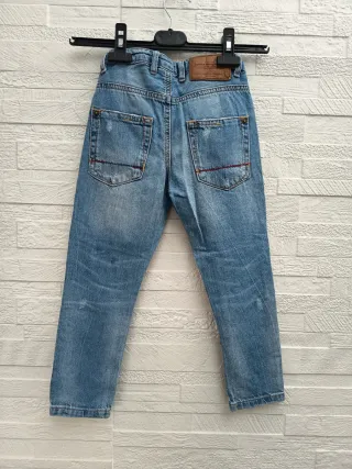 Jeans ZARA strappati 6 anni (116 cm)