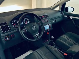 Volkswagen Touran 2012