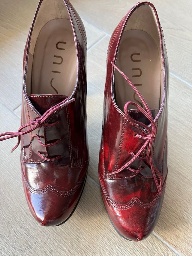 Zapato charol Unisa tacón plataforma rojo