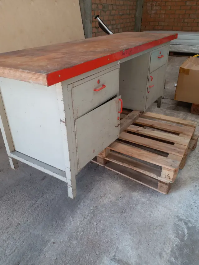 Mesa de trabajo industrial