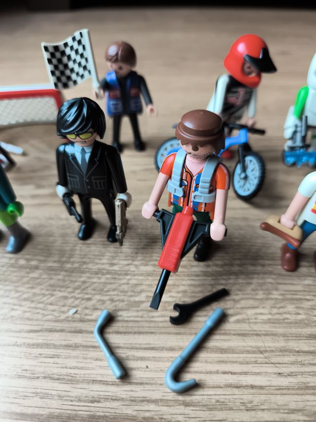 Playmobil figuras y moto