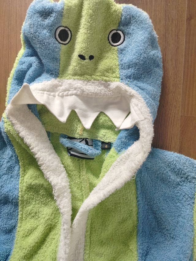 Albornoz infantil dinosaurio talla 4