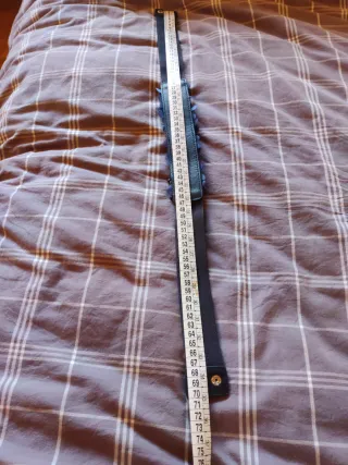 Cinturón elástico azul con pedrería