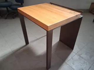 Mesa madera y metal rústica con serigrafía