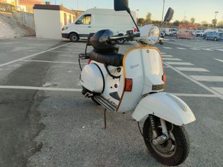Vespa PX 200 Blanca