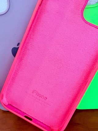 Funda amarilla iPhone 13 Apple