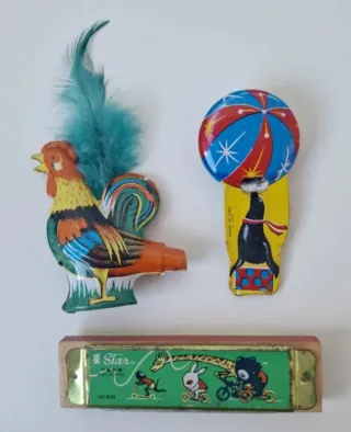 Set di giocattoli antichi in latta