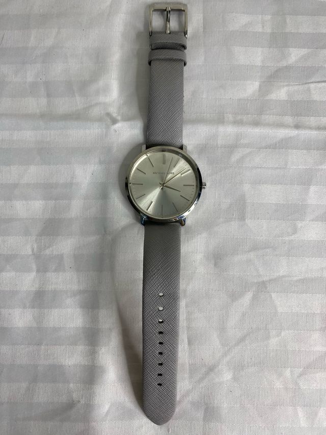 Reloj Michael Kors Plateado Correa Gris