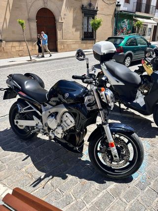 Yamaha FZ6-N Moto