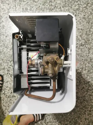 Calentador Saunier Duval 11L Automático