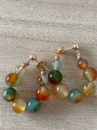 Pendientes bolitas colores oro