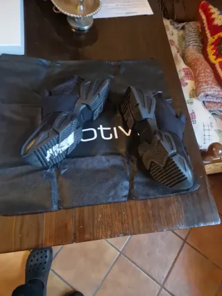 Scarpe donna Motivi nere