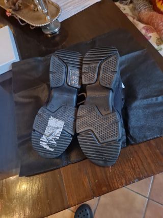 Scarpe donna Motivi nere