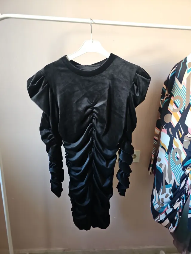 Vestido de terciopelo negro