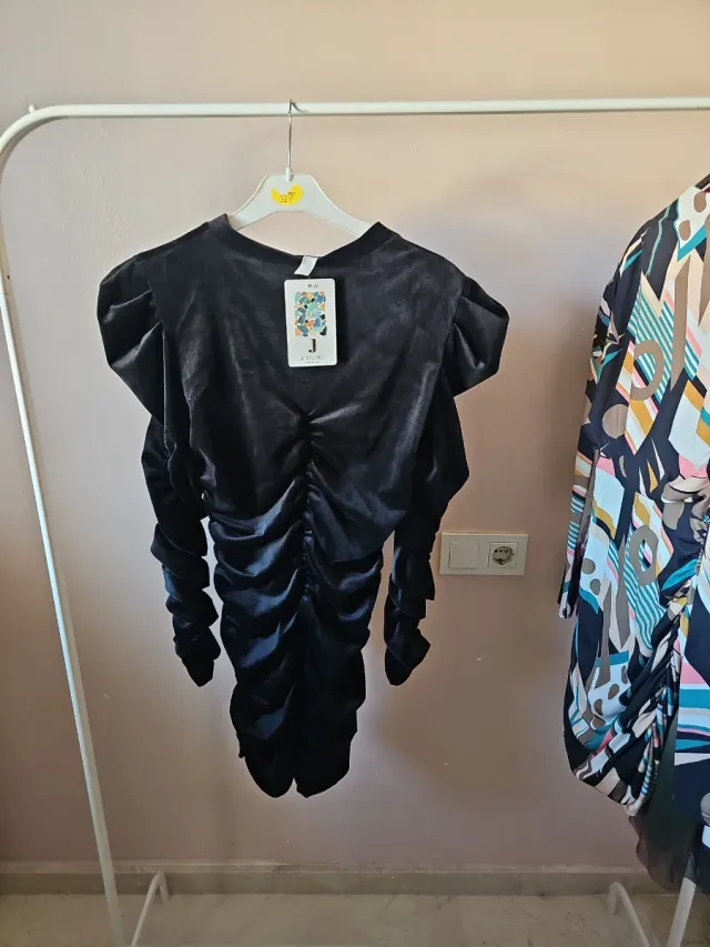 Vestido de terciopelo negro