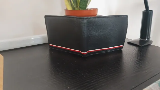 Portafoglio vera pelle blu design compatto