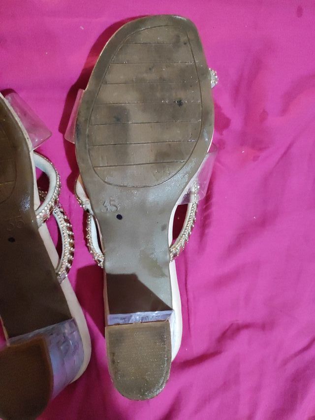 Sandalias Elegantes Negras y Plateadas