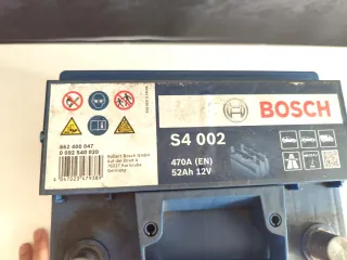 Batería Coche Bosch S4 002 470A 52Ah 12V