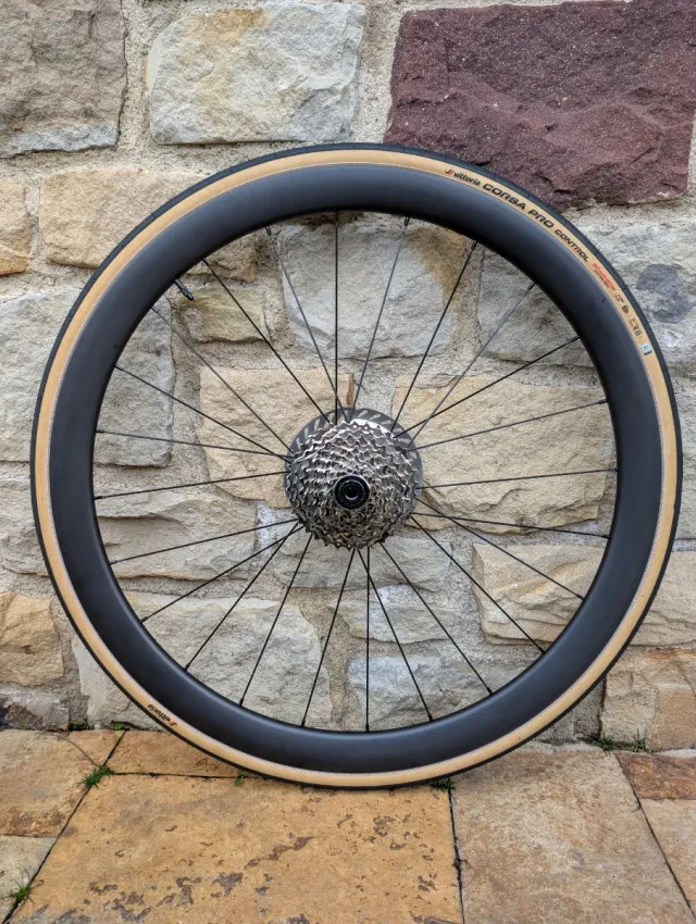 RUEDAS CARBONO 40 MM — REACTIVAS YSUAVES