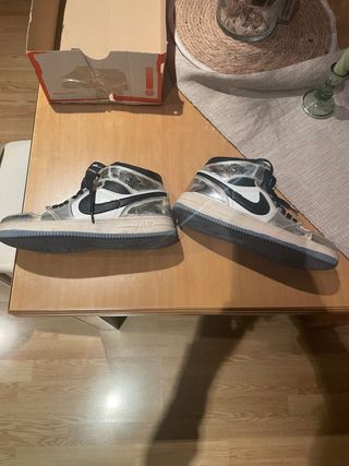 Jordan 1 Plata y Blanco