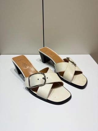 Hermès Sandalias Tacón Hebilla Cuero Blanco